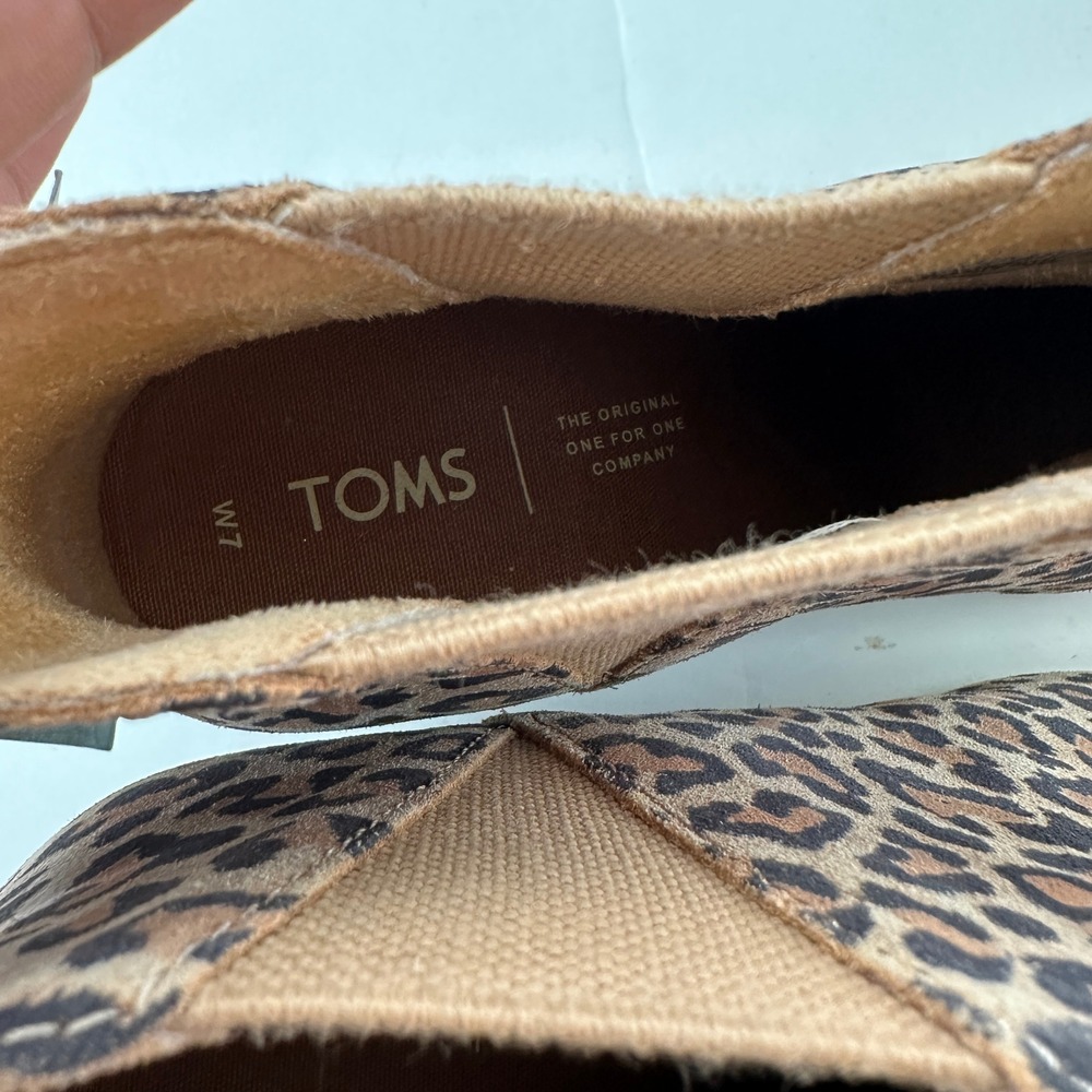 Toms Women's Kelsey desert tan leopard print suede wedge ankle boots size 7 NWT - Picture 5 of 7
